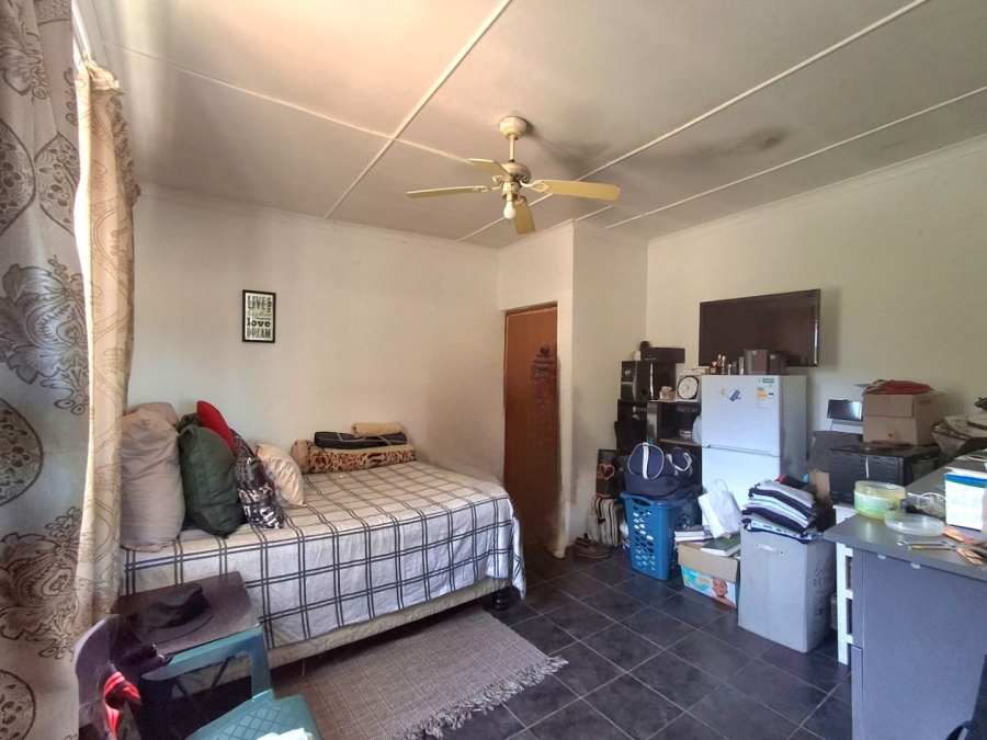 7 Bedroom Property for Sale in Amalinda Eastern Cape